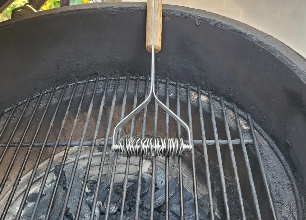 Grill Cleaning Made Simple with Novel Tools from Grilly Goat