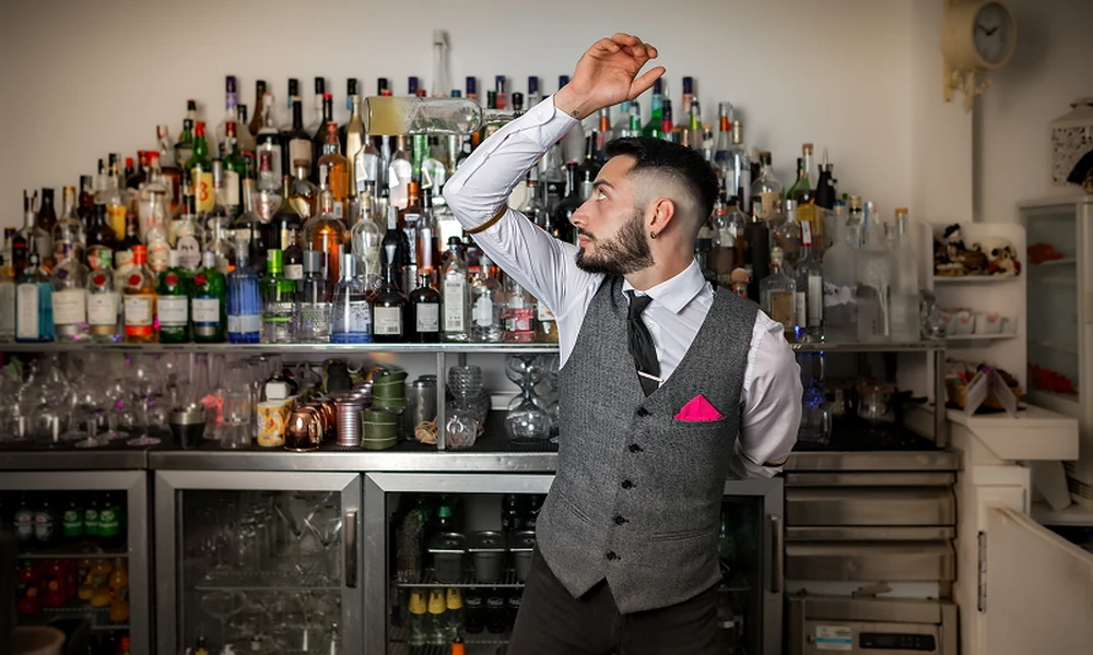Combining Dynamic Alcohol Catering with Professional Flair Bartenders
