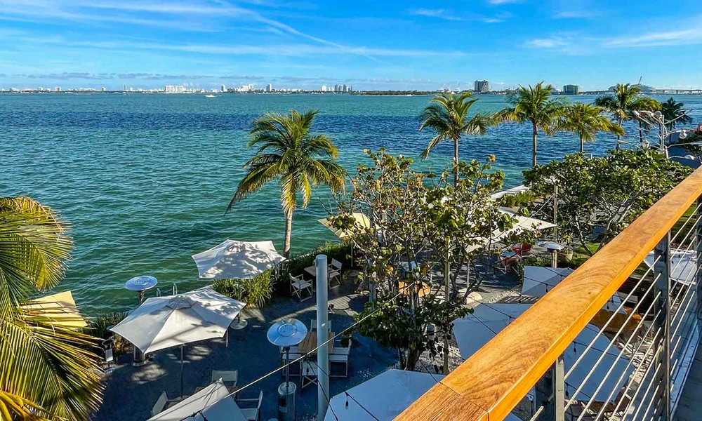 What Makes Waterfront Dining in Miami So Appealing
